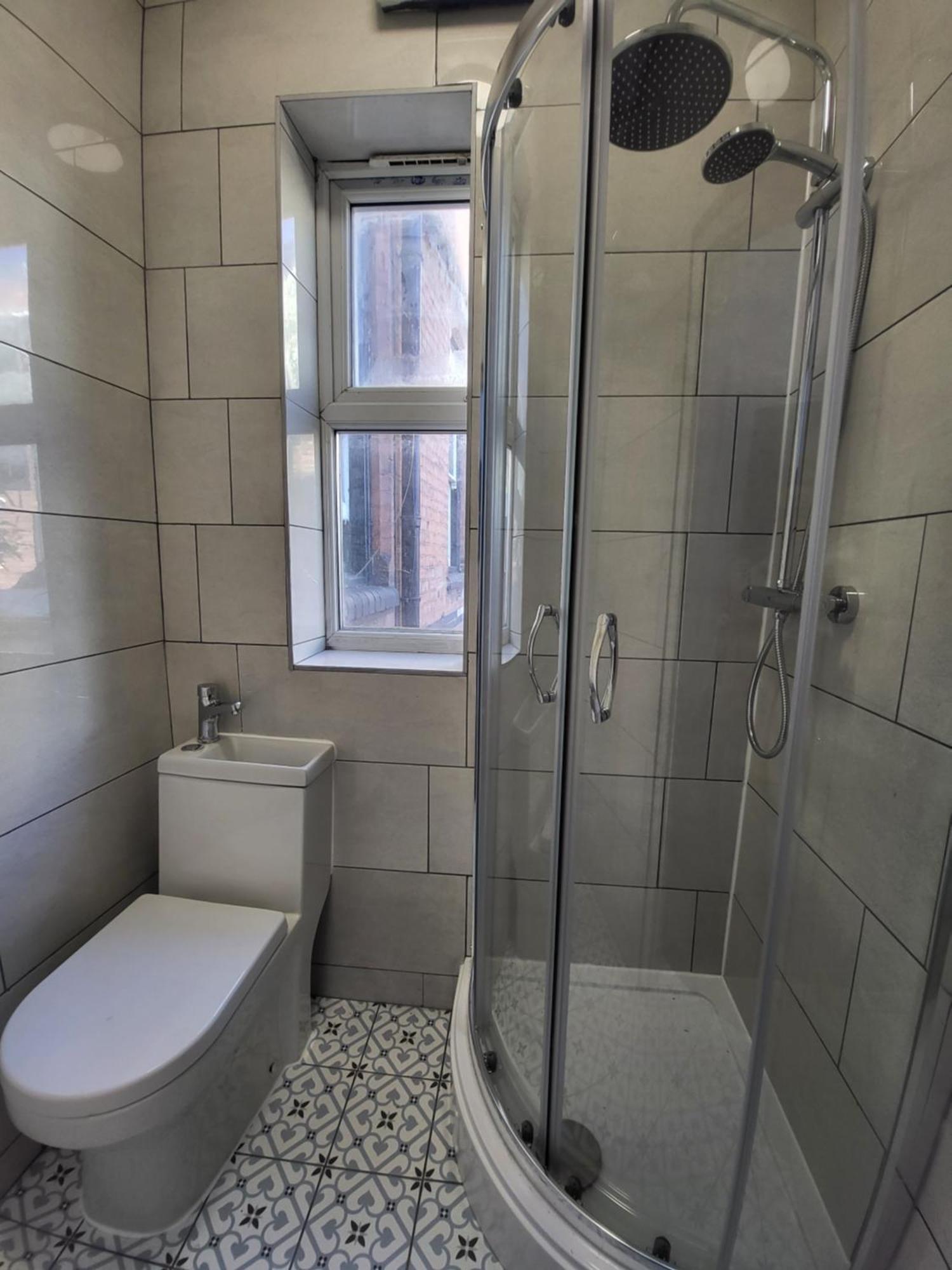 Large Digbeth Double Room Shared Bathroom Бірмінгем Екстер'єр фото